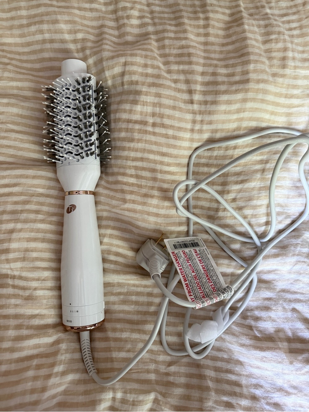 T3 Ionic Hot Air Brush with Rose Gold Accents